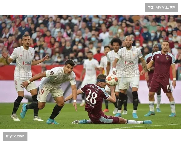 巴萨客场惨败塞维利亚案例 揭示高压体系身体对抗短板